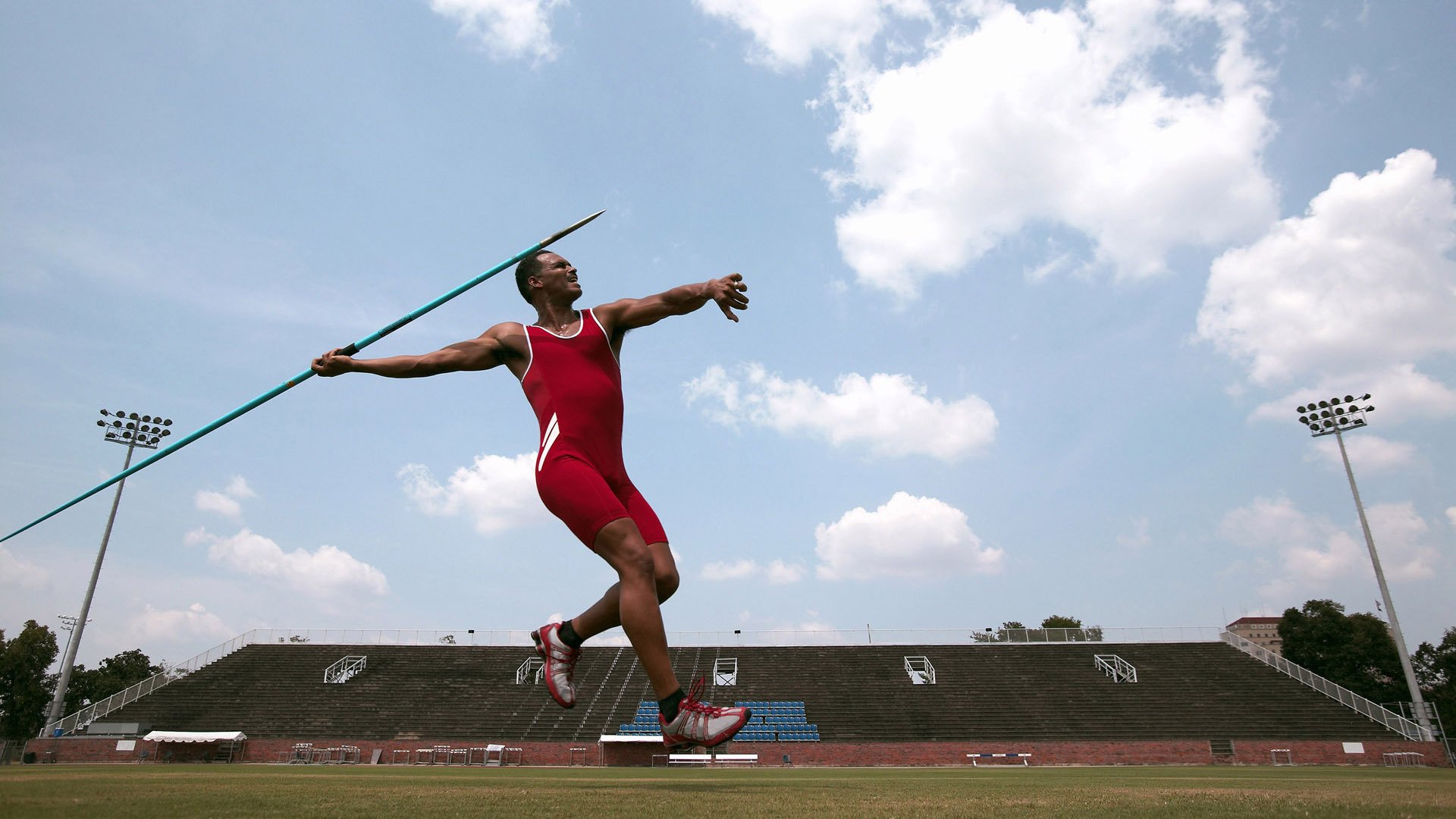 澳大利亚橄榄球赛事成为全球体育市场的新兴力量，澳大利亚橄榄球队